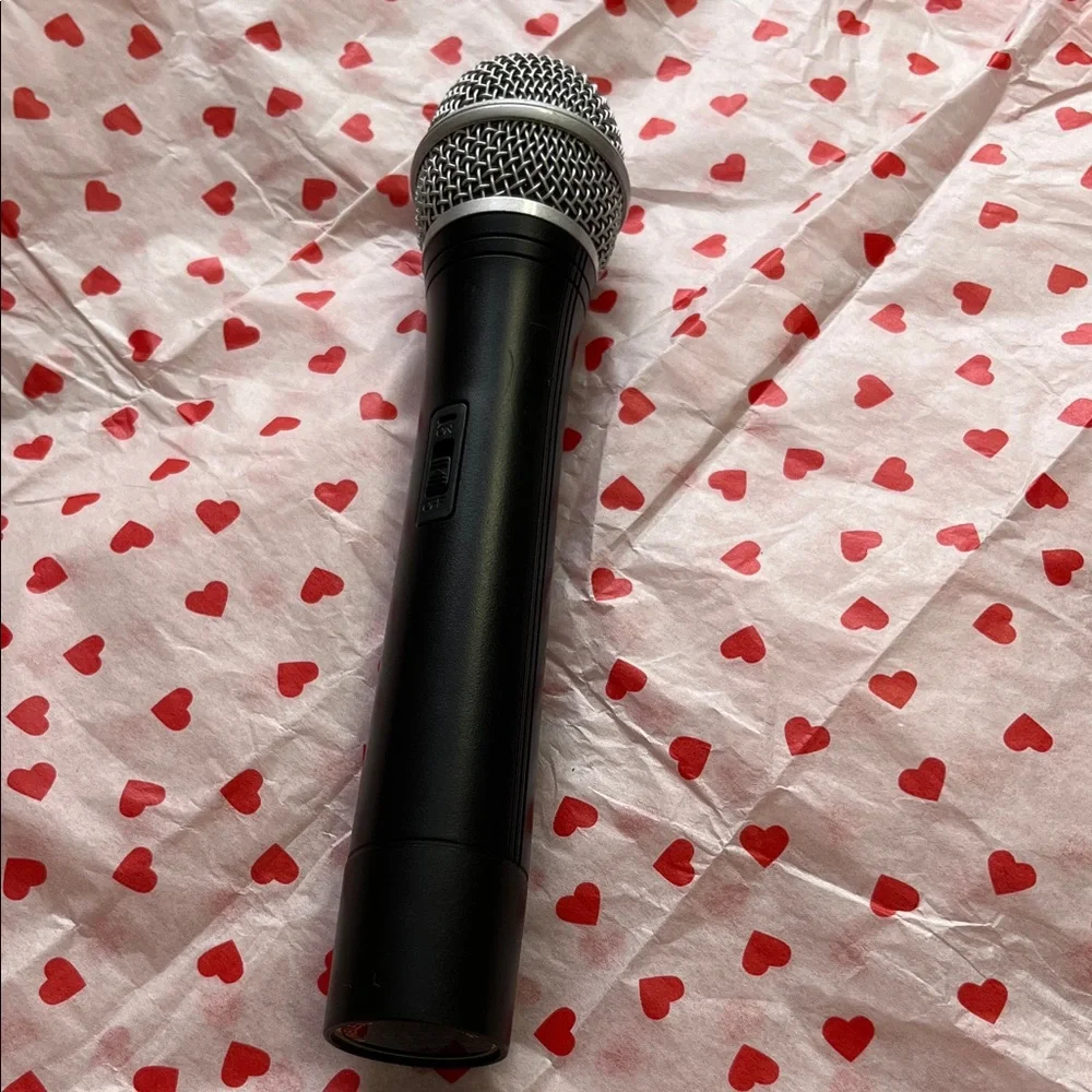 Wired Black Handheld Dynamic Microphone with On/Off Switch